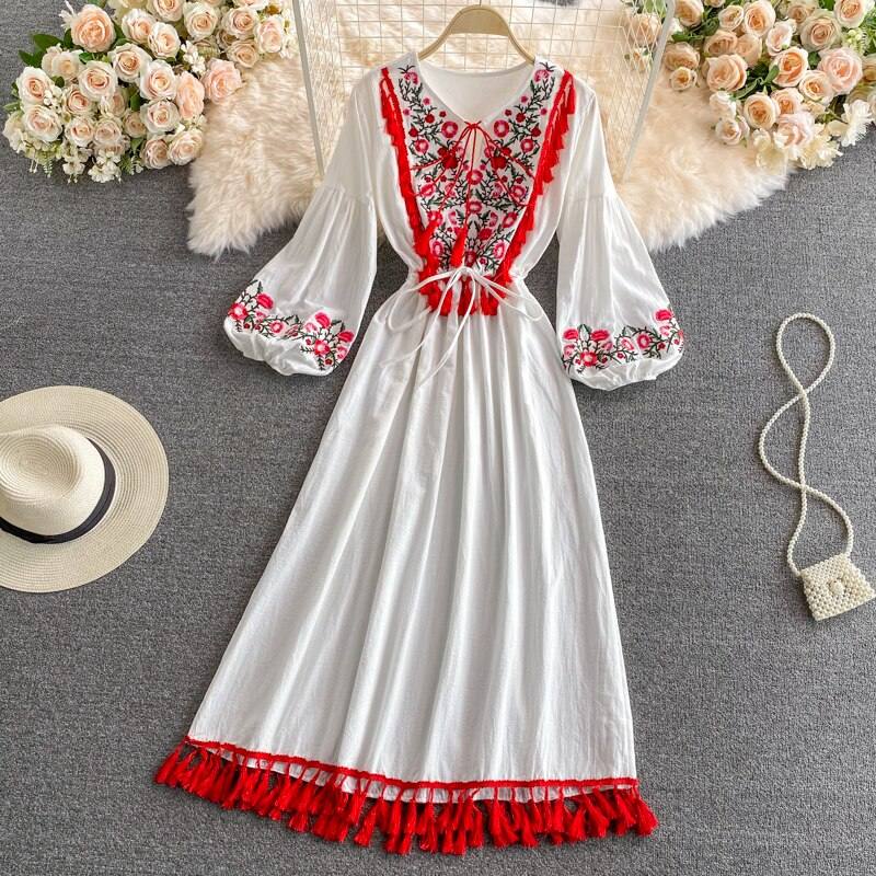 Retro Ethnic Style New Embroidery Tassel Lace Cotton and Linen Vestidos Female V-neck Puff Sleeve Large Midi Dress GK857